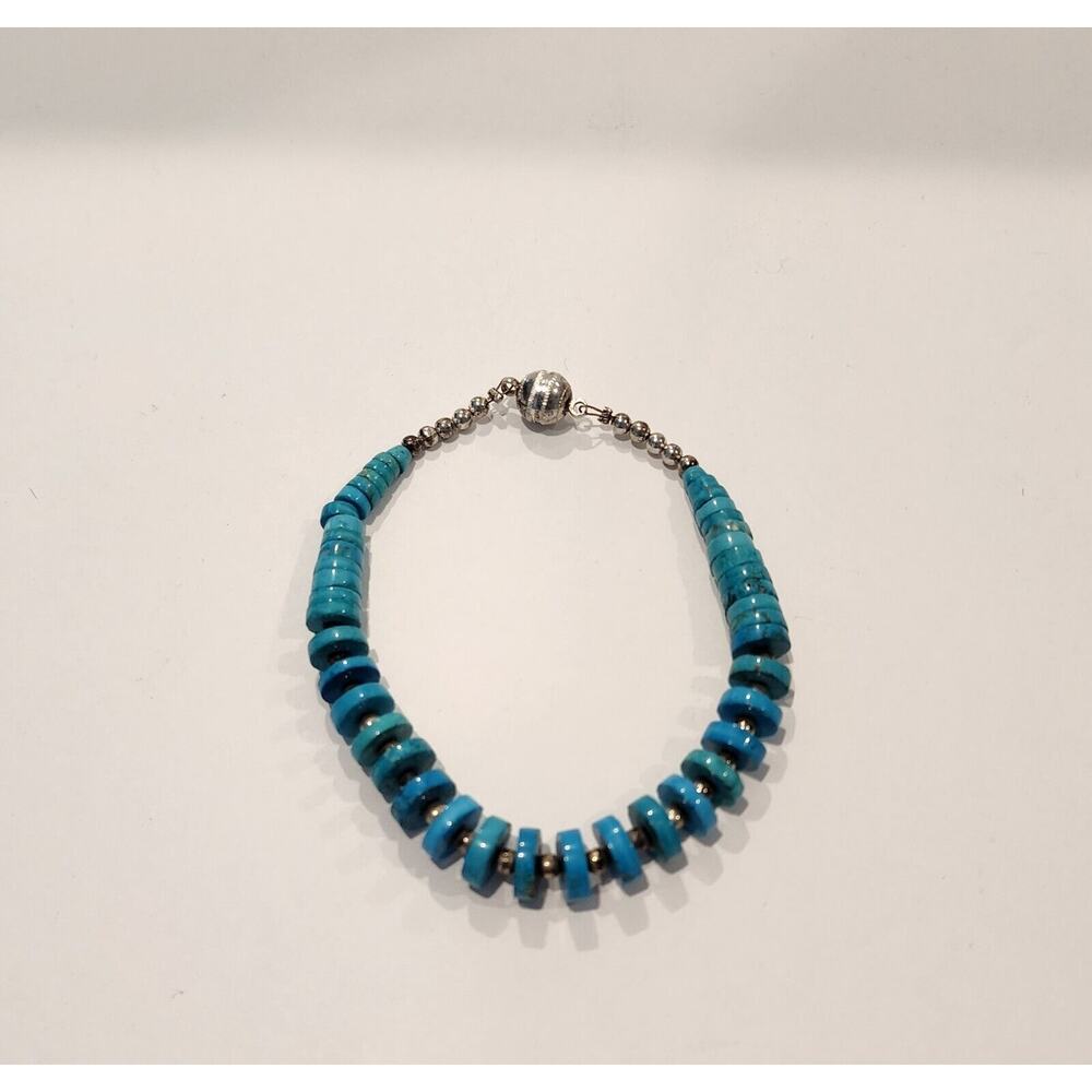Vintage Turquoise‎ Graduated Disc Bracelet With Magnetic Closure